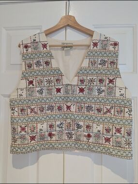 Vintage Tantrums Floral Embroidered Cotton Vest Cottagecore Boho 90s Butter Mom